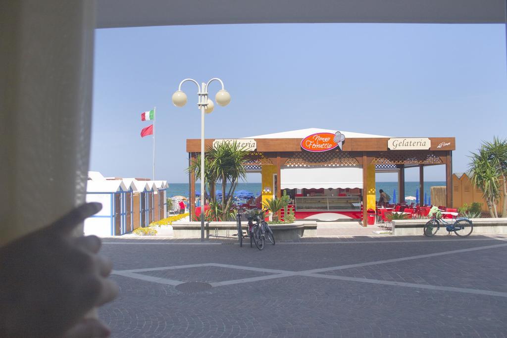 Bianchi Hotel & Residence Porto Recanati Bilik gambar
