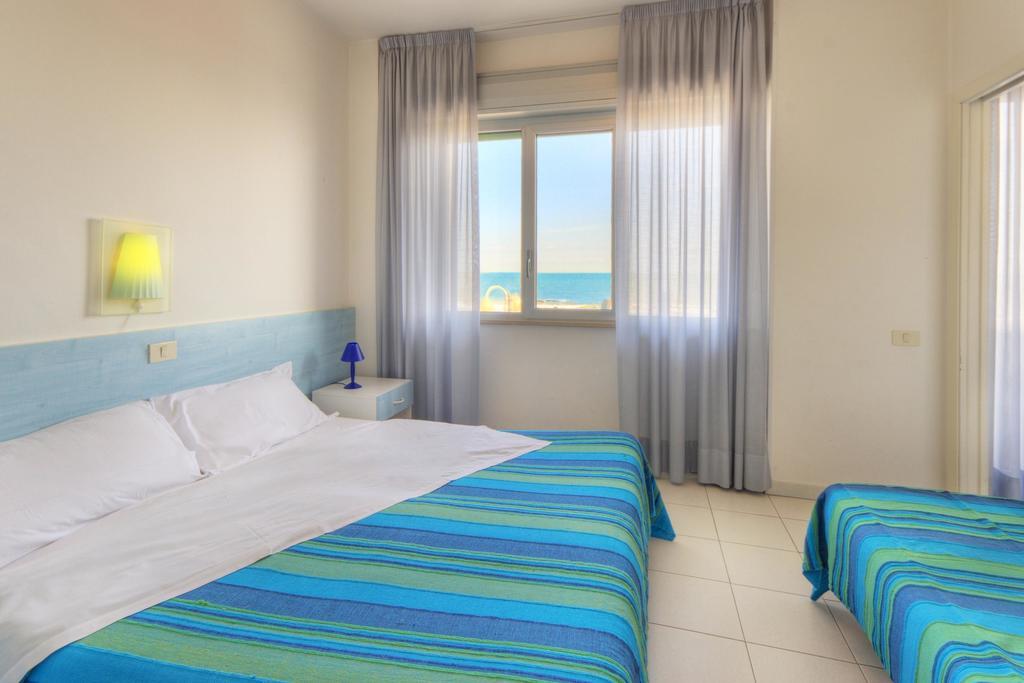 Bianchi Hotel & Residence Porto Recanati Bilik gambar